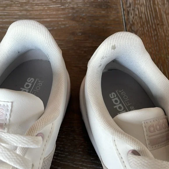 Used - Picture 3 of 9